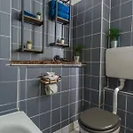 Am Tannenwaeldchen Im Vorderer Westen By Castora Homes * קאסל