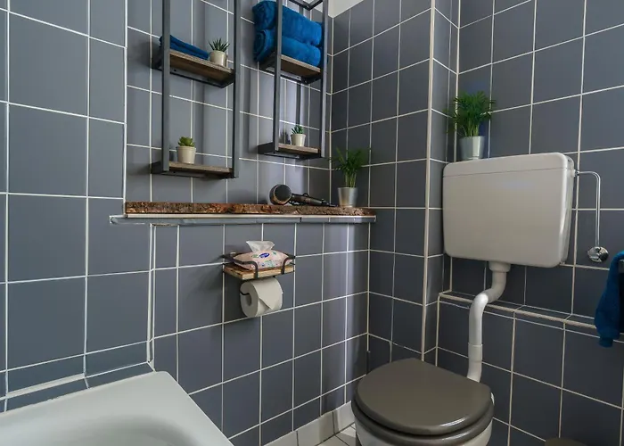 Am Tannenwaeldchen Im Vorderer Westen By Castora Homes * Kassel